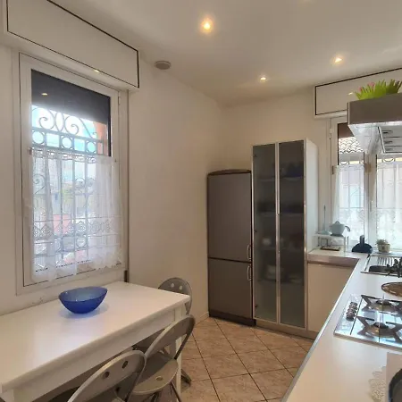 30mt Dalla Spiaggia Con Terrazza Vista Mare Ferienhaus