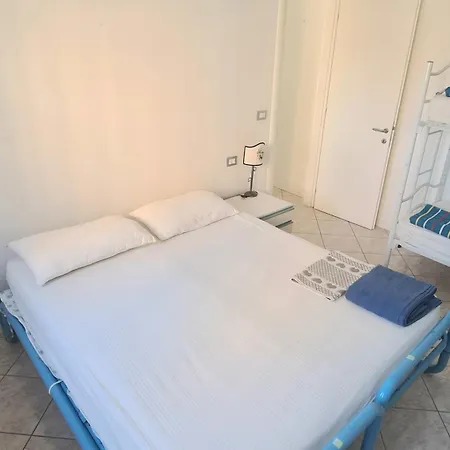 Ferienhaus 30mt Dalla Spiaggia Con Terrazza Vista Mare Lido di Jesolo